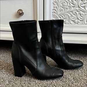 Elegant Black Ankle Boots